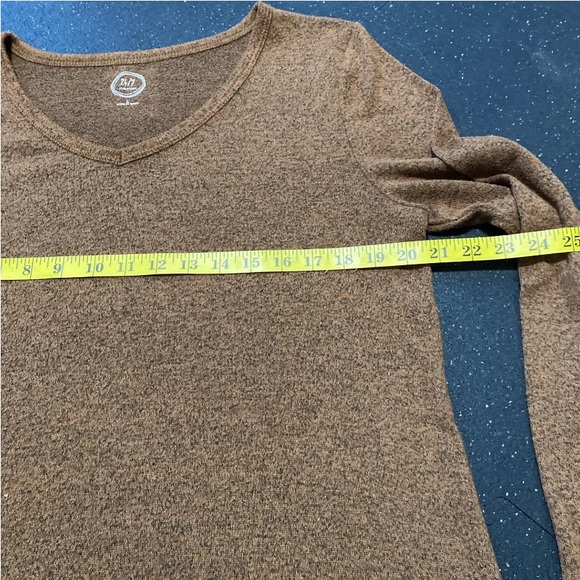 Maurices 24/7 Top Women's Size L Brown Long Sleeve Stretch Rayon Blend - Picture 5 of 8